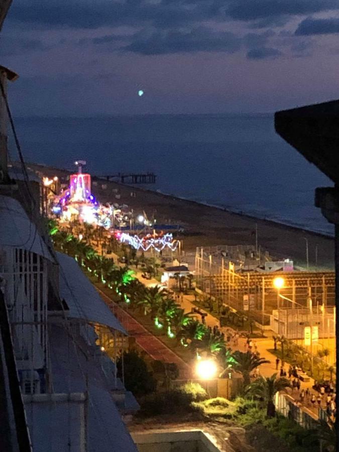 Apartamento Magnolia Seaside Batumi Exterior foto